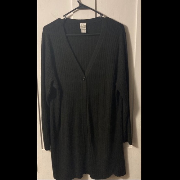 18/20 Black Sweater - Picture 3 of 5